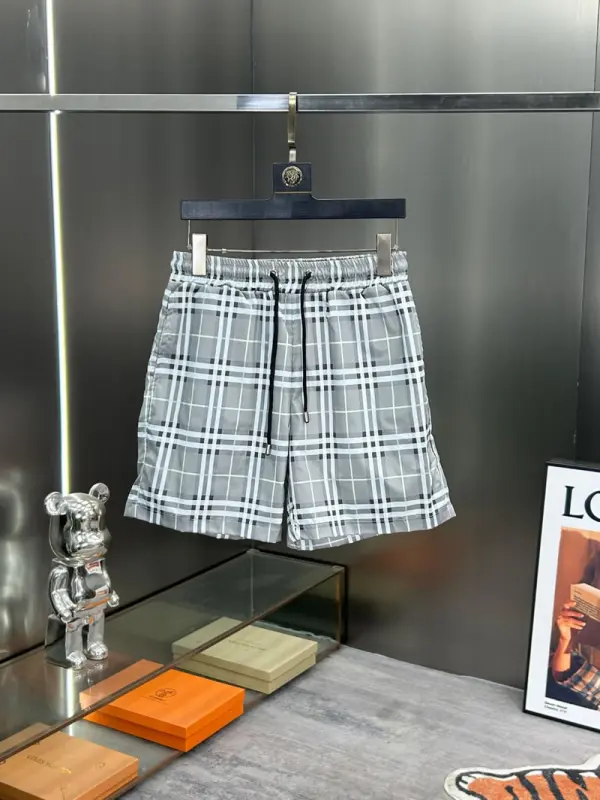 Best Quality Check Fake Burberry Beach Shorts for Men