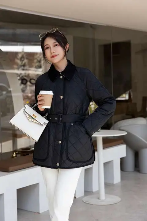 High Quality Replica Burberry Jackets&Hoodies For Women 