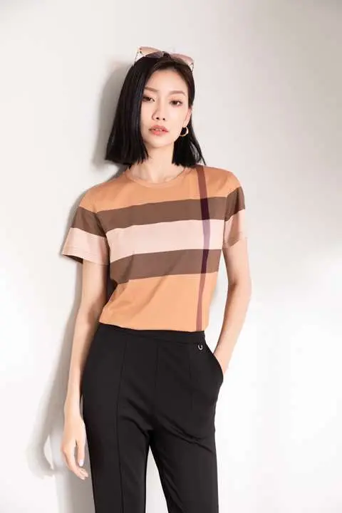 High Quality Replica Burberry T-Shirts For Women