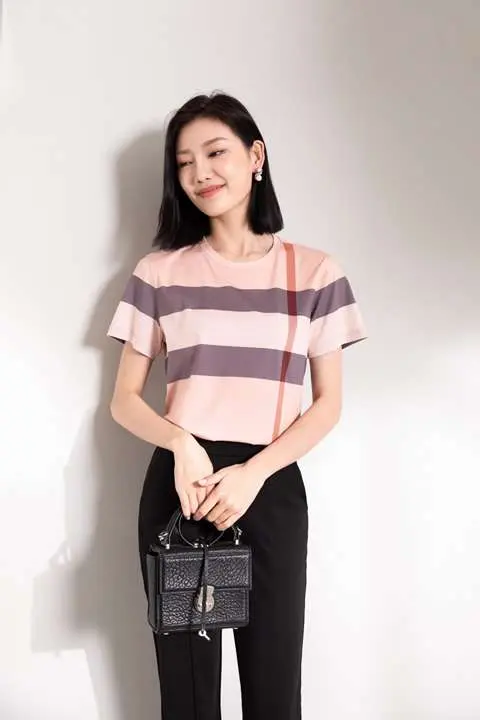 High Quality Replica Burberry T-Shirts For Women