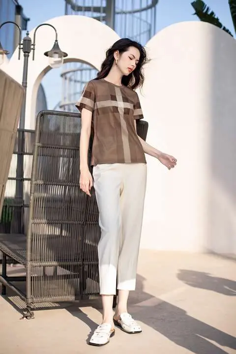 High Quality Replica Burberry T-Shirts For Women