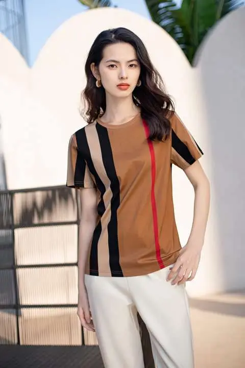 High Quality Replica Burberry T-Shirts For Women