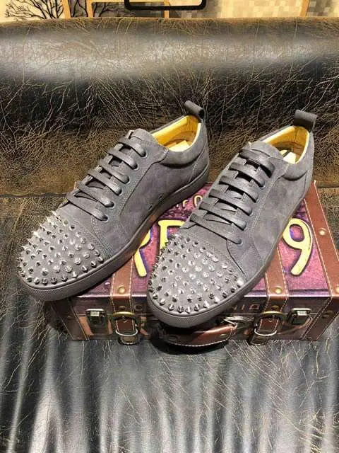 Replica High Quality Christian Louboutin Shoes for Women