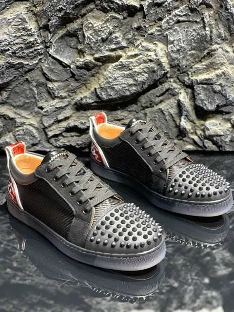 Replica High Quality Christian Louboutin Shoes for Women