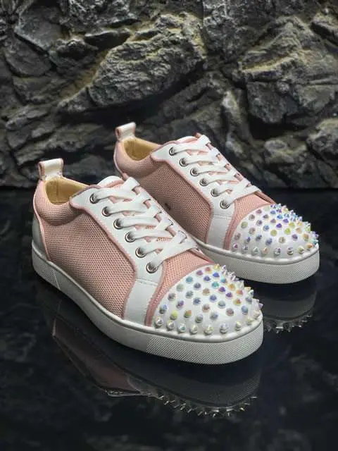 Replica High Quality Christian Louboutin Shoes for Women