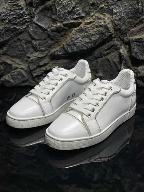 Replica High Quality Christian Louboutin Shoes for Women