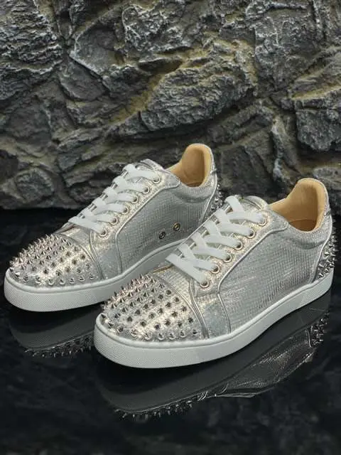 Replica High Quality Christian Louboutin Shoes for Women