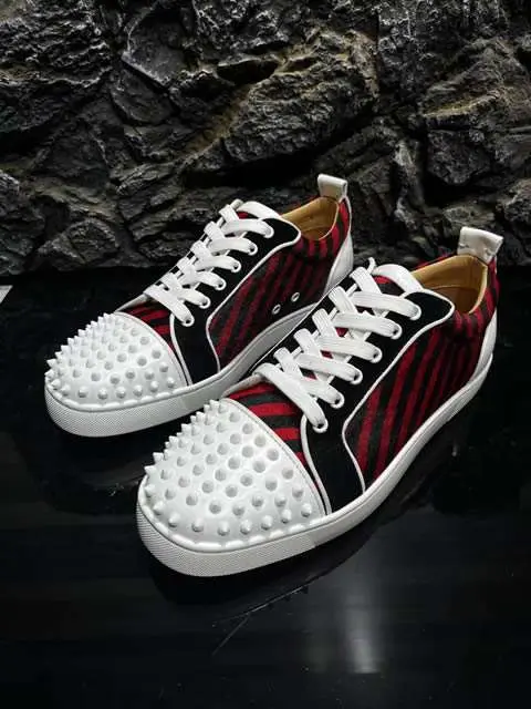 Replica High Quality Christian Louboutin Shoes for Women