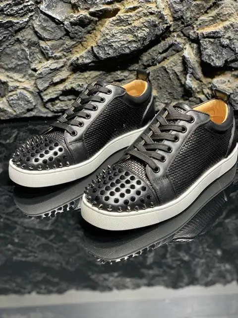 Replica High Quality Christian Louboutin Shoes for Women