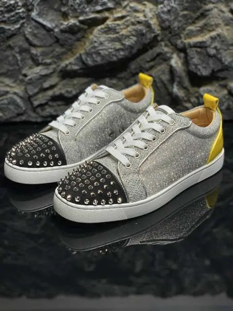 Replica High Quality Christian Louboutin Shoes for Women