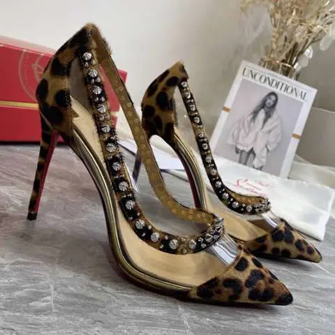 Replica High Quality Christian Louboutin Shoes for Women