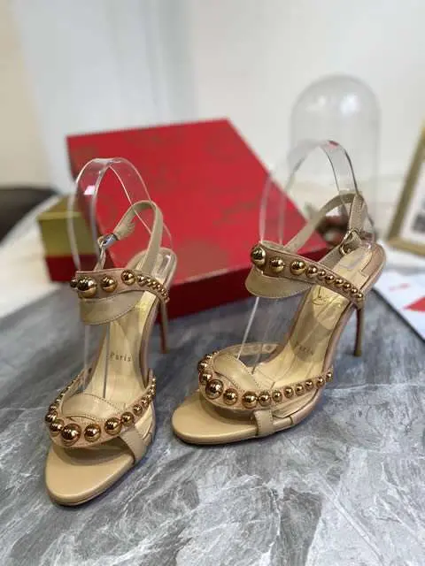 Replica High Quality Christian Louboutin Shoes for Women