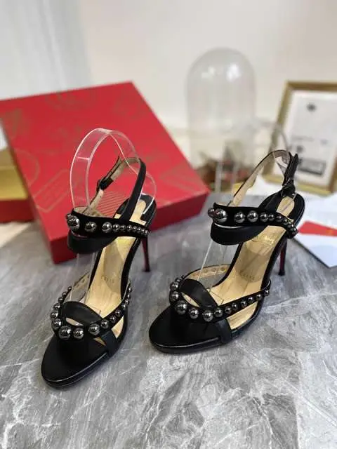 Replica High Quality Christian Louboutin Shoes for Women