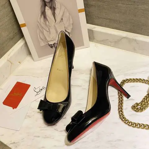 Replica High Quality Christian Louboutin Shoes for Women