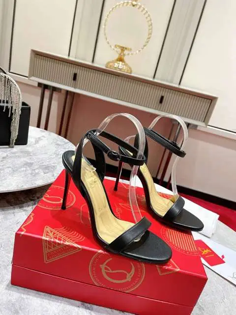 Replica High Quality Christian Louboutin Shoes for Women