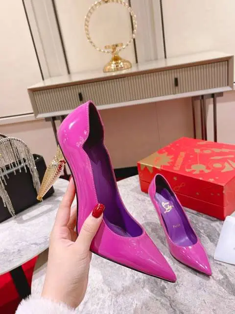 Replica High Quality Christian Louboutin Shoes for Women