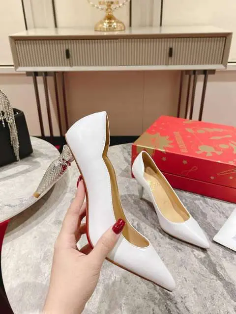Replica High Quality Christian Louboutin Shoes for Women