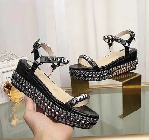High Quality Replica Christian Louboutin sandal for Women