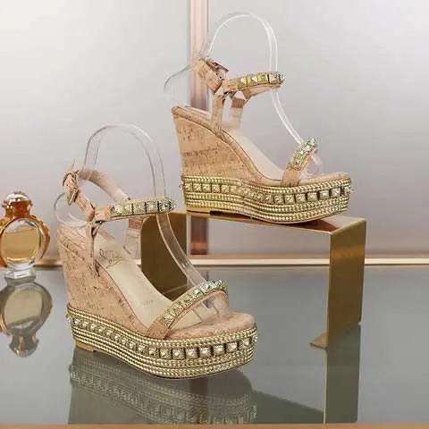 High Quality Replica Christian Louboutin sandal for Women