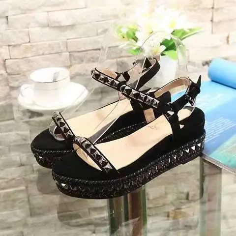 High Quality Replica Christian Louboutin sandal for Women