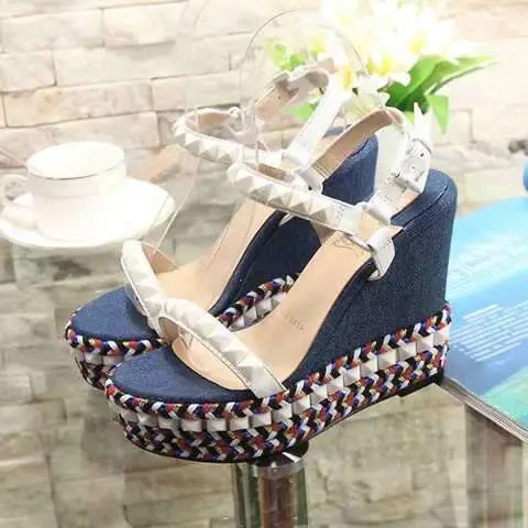 High Quality Replica Christian Louboutin sandal for Women