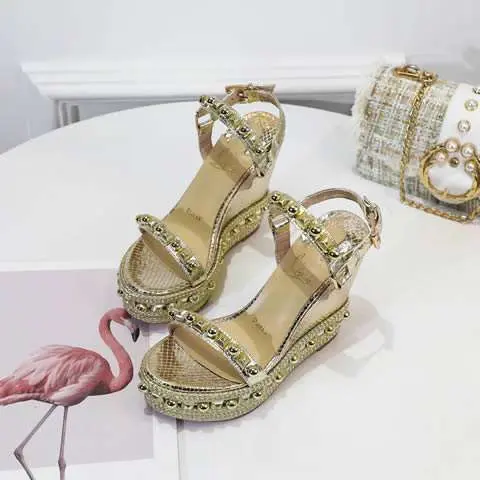 High Quality Replica Christian Louboutin sandal for Women