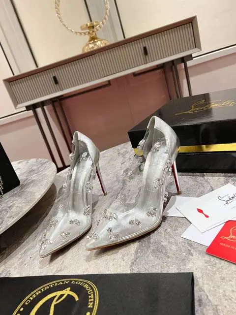 High Quality Replica Christian Louboutin shoes for Women
