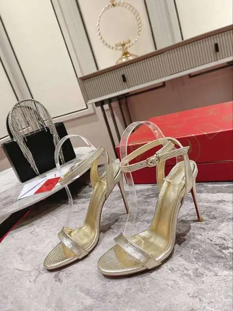High Quality Replica Christian Louboutin shoes for Women