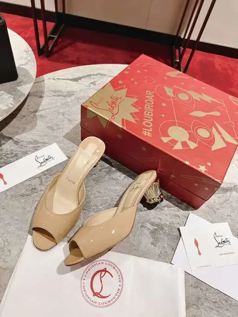 High Quality Replica Christian Louboutin shoes for Women