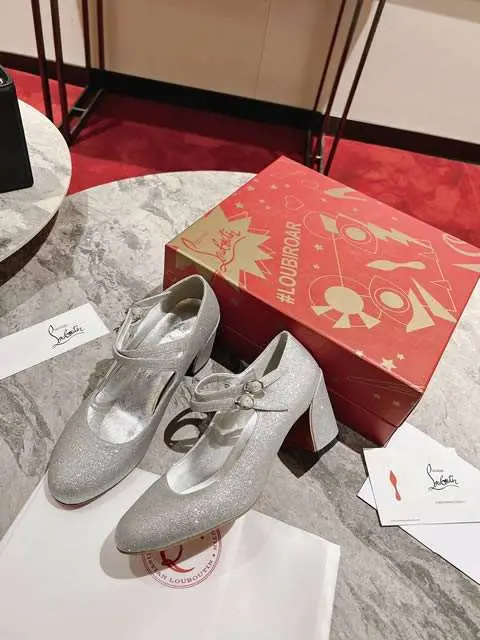 High Quality Replica Christian Louboutin shoes for Women