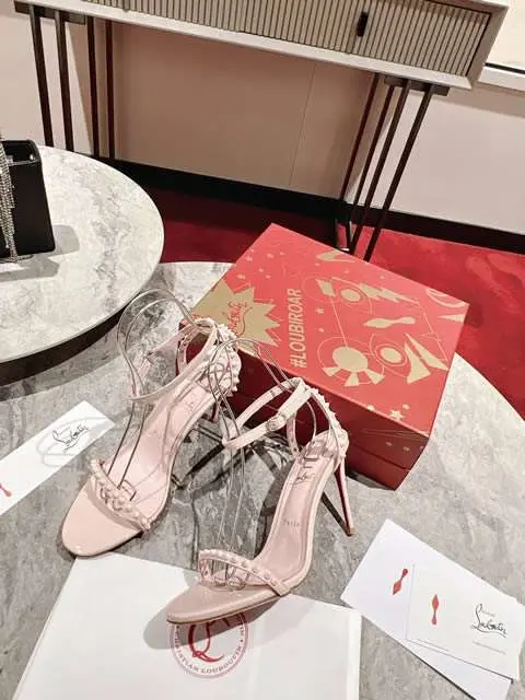 High Quality Replica Christian Louboutin shoes for Women
