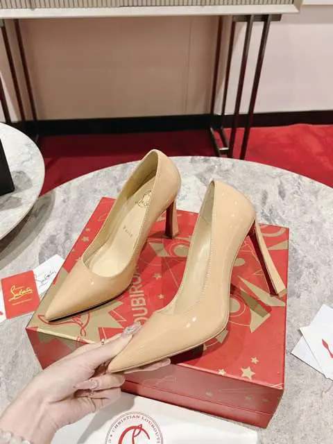 High Quality Replica Christian Louboutin shoes for Women