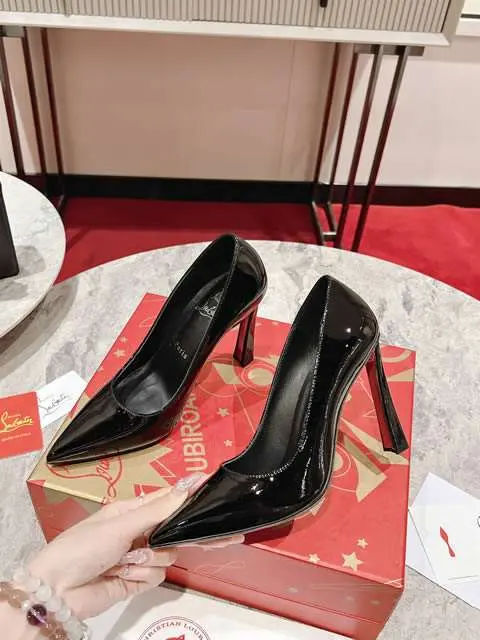 High Quality Replica Christian Louboutin shoes for Women