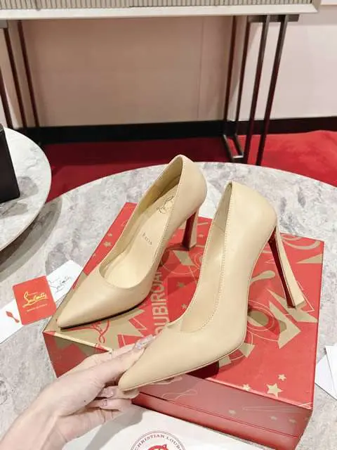 High Quality Replica Christian Louboutin shoes for Women