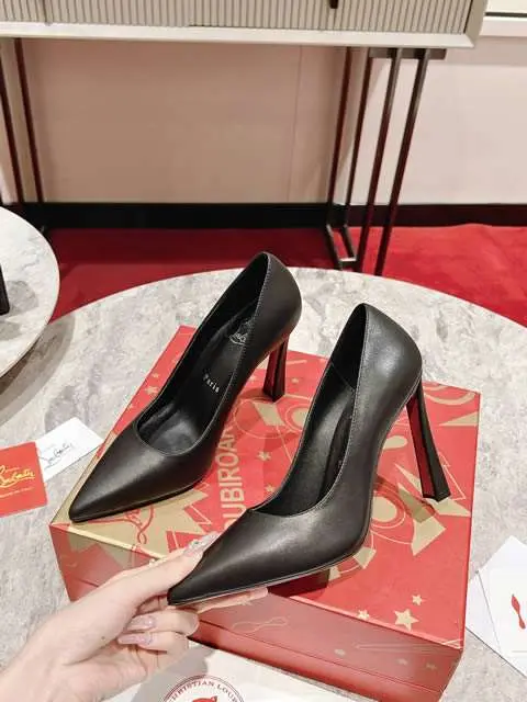 High Quality Replica Christian Louboutin shoes for Women