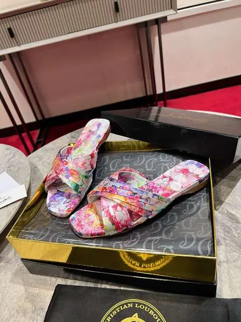 High Quality Replica Christian Louboutin shoes for Women