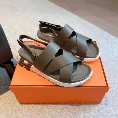 Replica High Quality Hermes Slipper for Men 