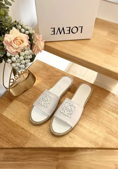 High Quality Replica LOEWE Shoes for Wowen