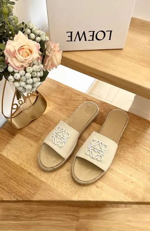 High Quality Replica LOEWE Shoes for Wowen