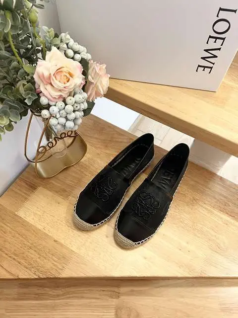 High Quality Replica LOEWE Shoes for Wowen