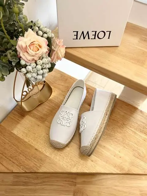 High Quality Replica LOEWE Shoes for Wowen