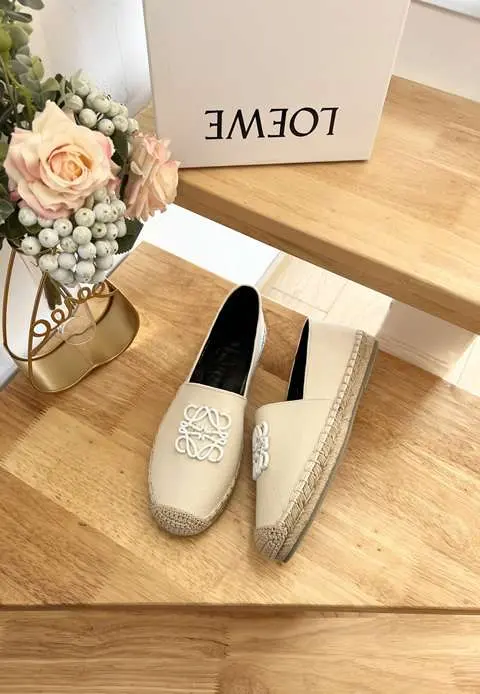 High Quality Replica LOEWE Shoes for Wowen