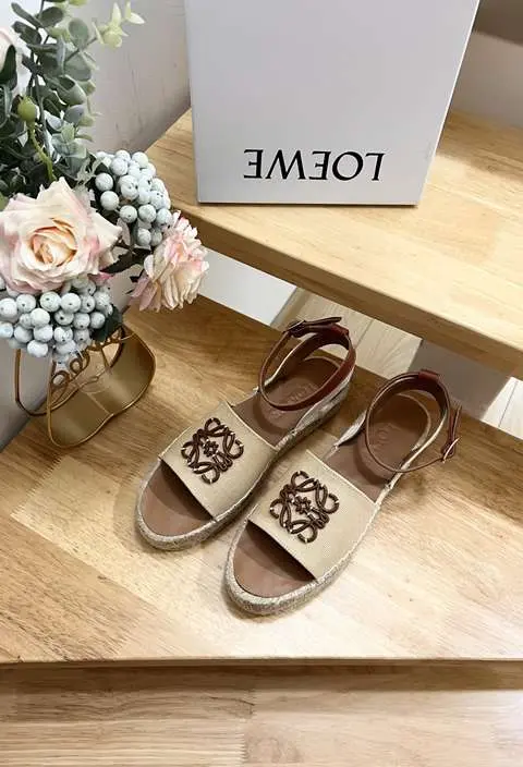 High Quality Replica LOEWE Shoes for Wowen