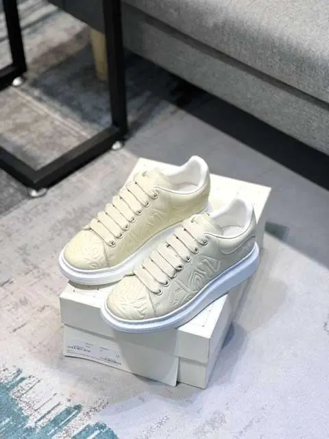 Replica High Quality McQueen Shoes For Men