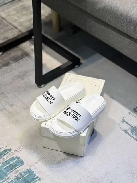 Replica McQueen Womens Shoes