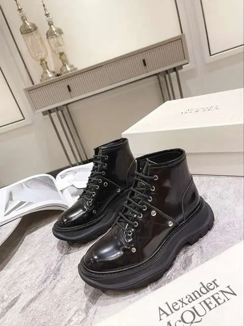 Replica McQueen Womens Shoes