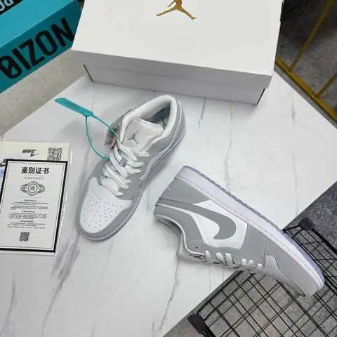 High Quality Replica Nike shoes for Women