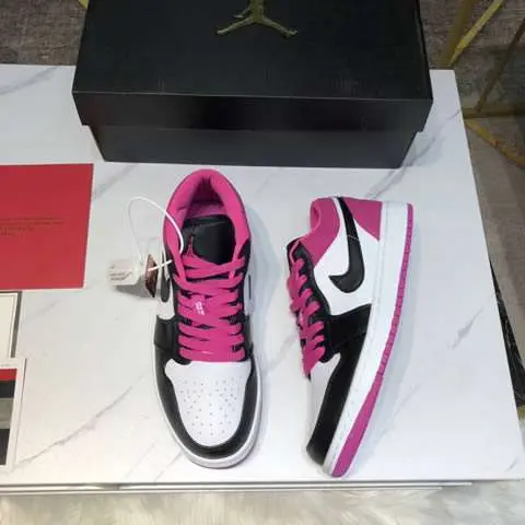 High Quality Replica Nike shoes for Women