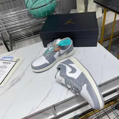 High Quality Replica Nike shoes for Women