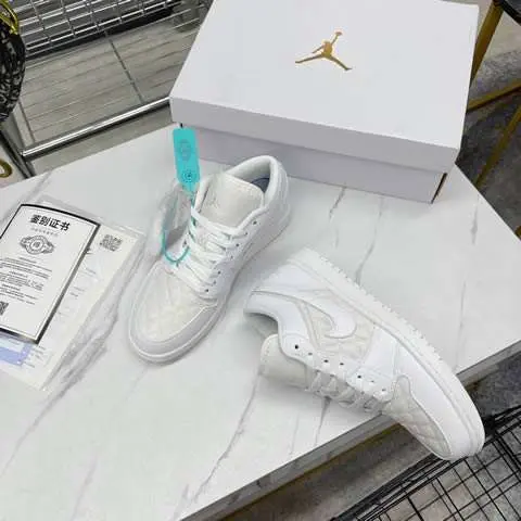 High Quality Replica Nike shoes for Women